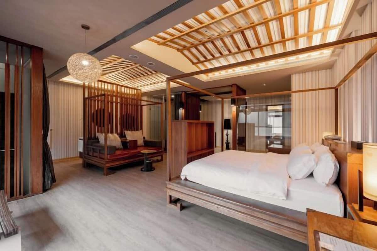 1 bedroom, premium bedding, free minibar items, individually furnished