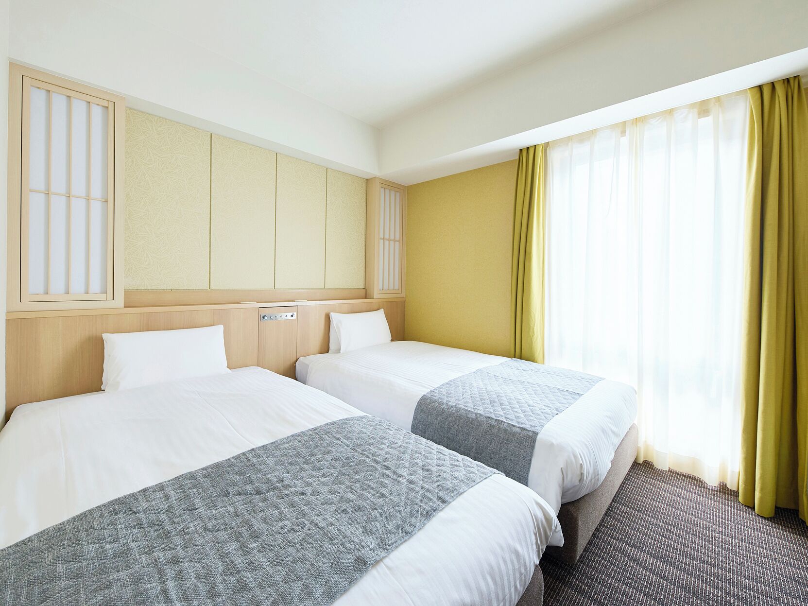 Bộ đồ giường cao cấp, chăn bông, bàn 