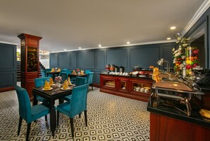 Daily cooked-to-order breakfast for a fee - Hoi An Riverside Villas & Apartments (Da Nang)