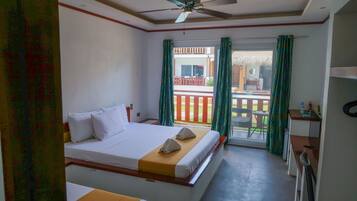 2 bedrooms, premium bedding, down comforters, memory foam beds