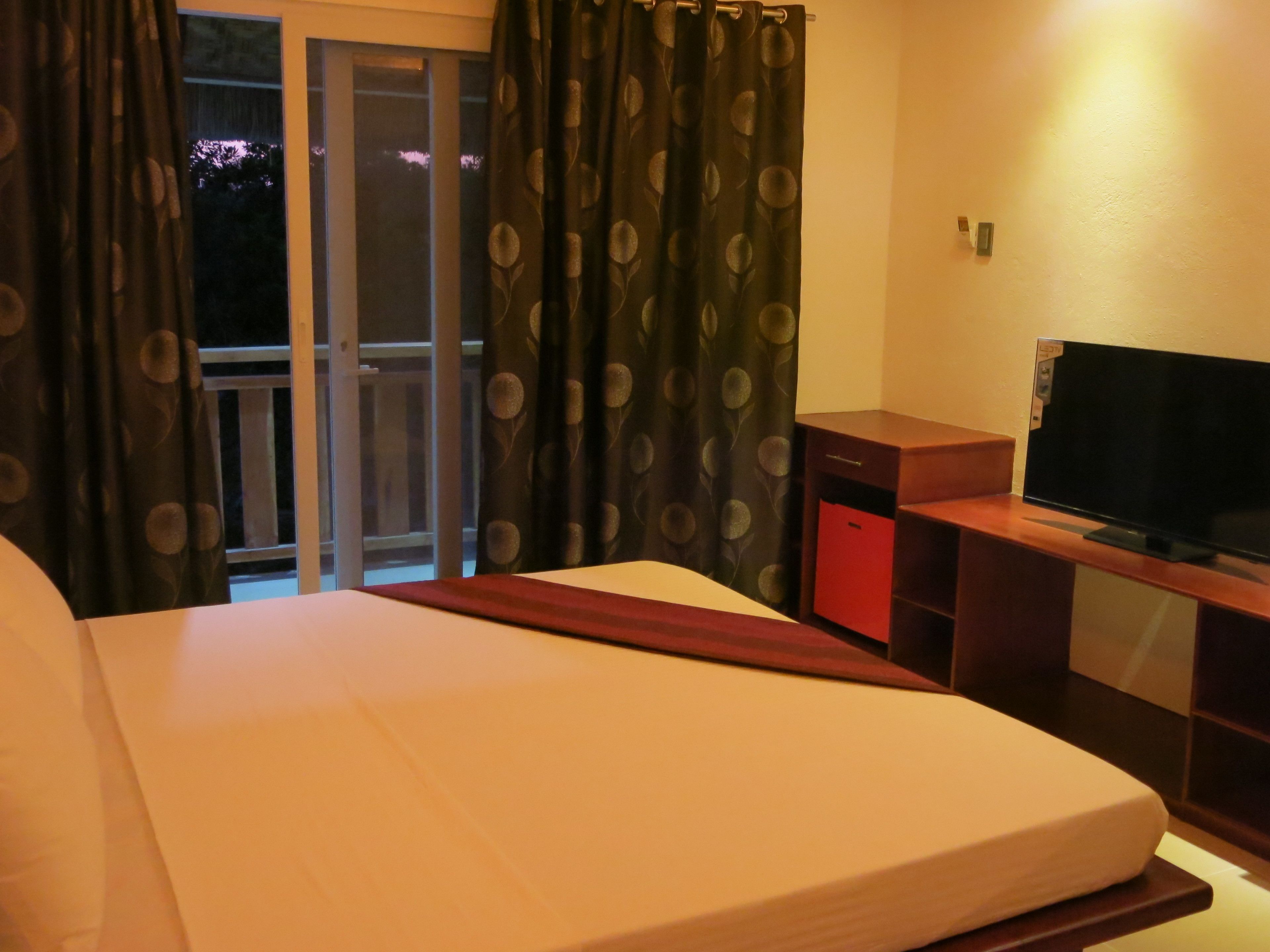 superior room | premium bedding, down duvets, memory-foam beds, minibar