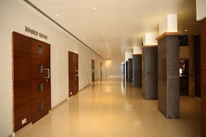Hallway - Hotel Moti Mahal (Mangaluru)