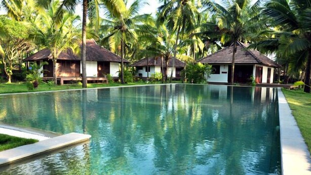 Kolam renang outdoor