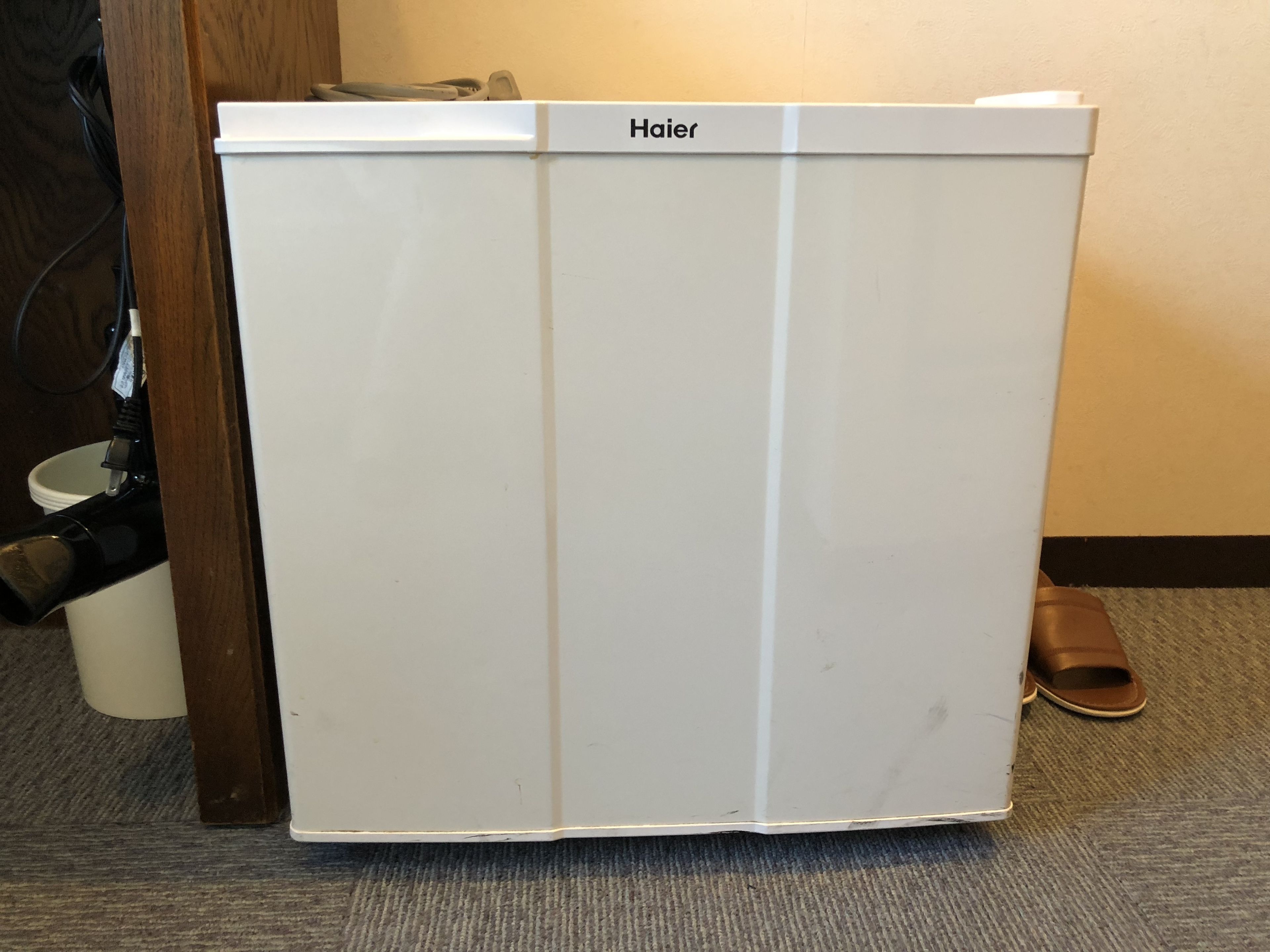 single room | mini fridge