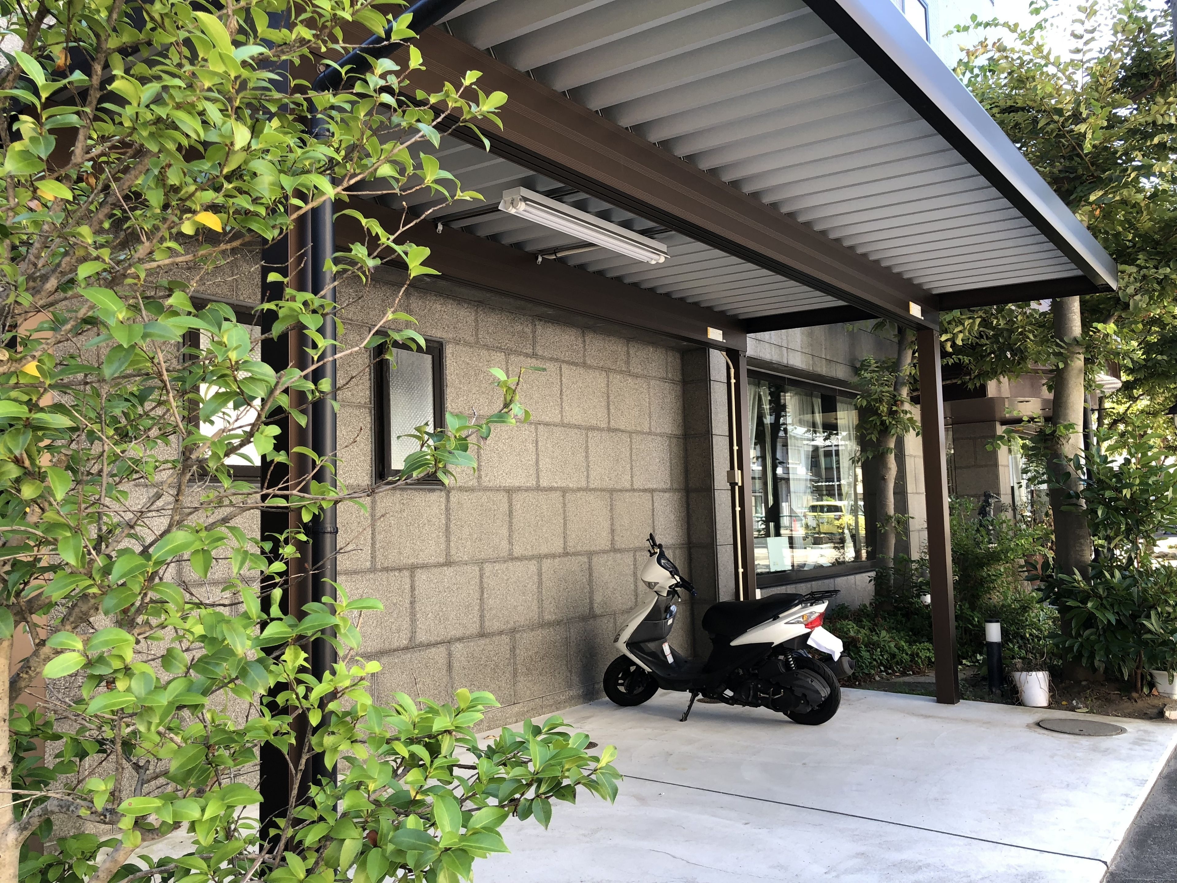 self-parking (surcharge) 1100 per night