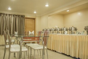 Restaurant - Hotel Orchard Pune (Pune)