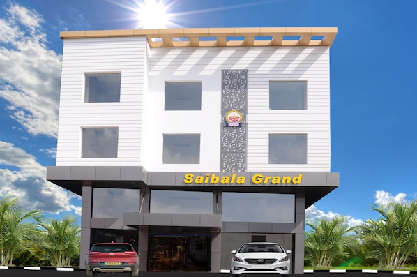 Front of property - Saibala Grand Hotel (Chennai)