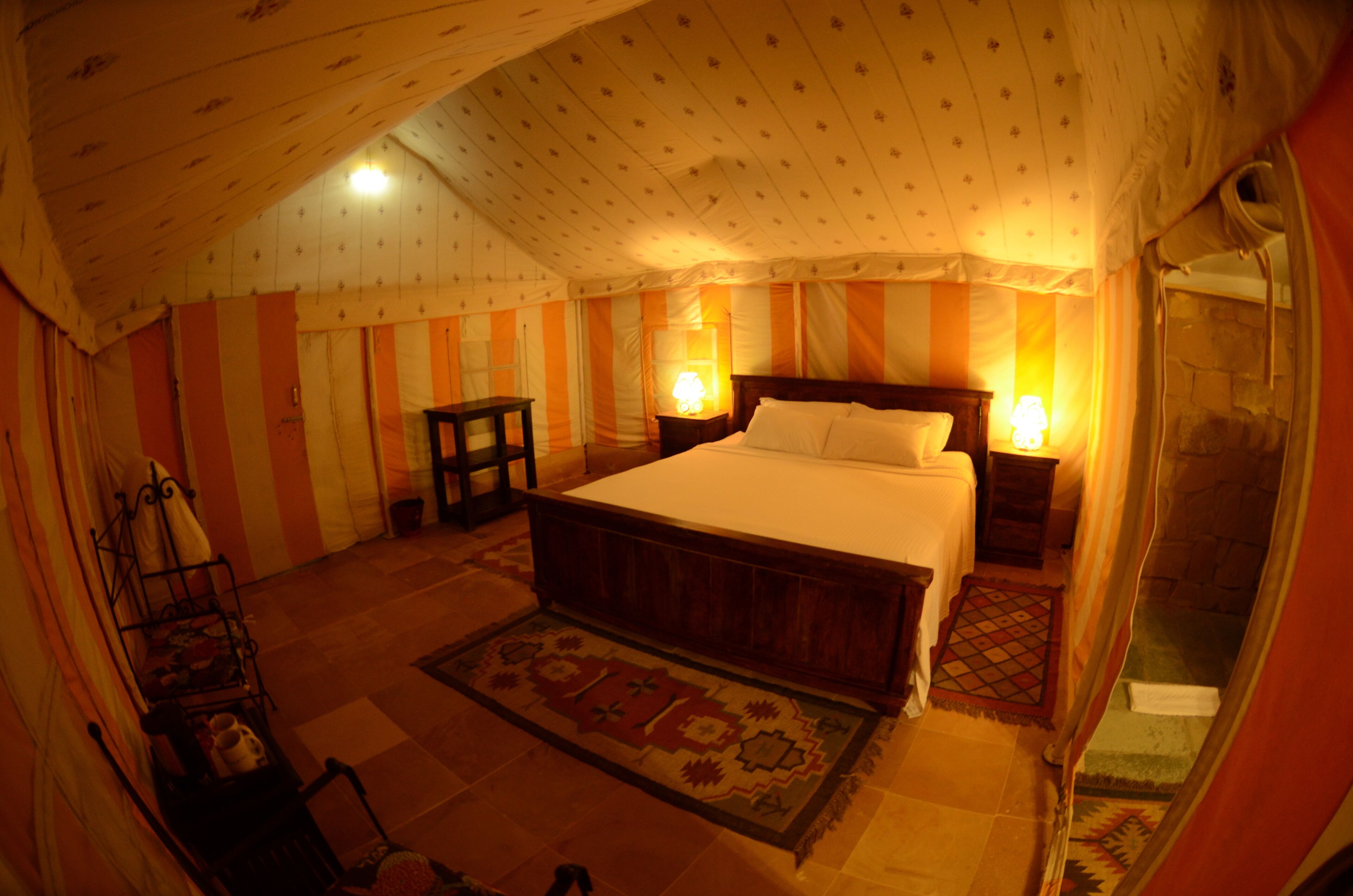 ダモドラ デザート キャンプ Expedia提供写真