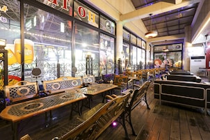 Se sirven desayunos, cenas y cocina coreana 