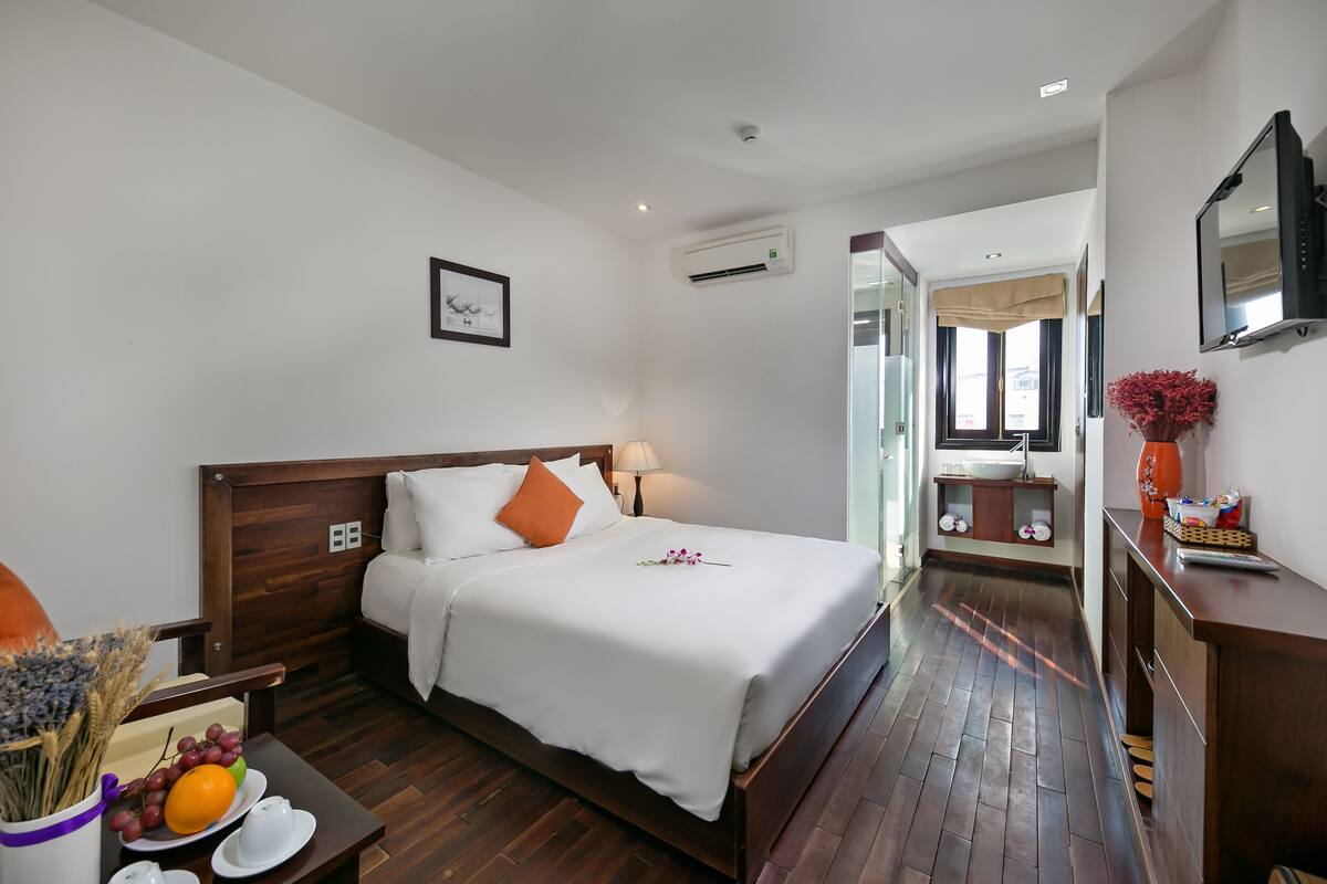 Superior Double Room, 1 Double Bed, Non Smoking, City View