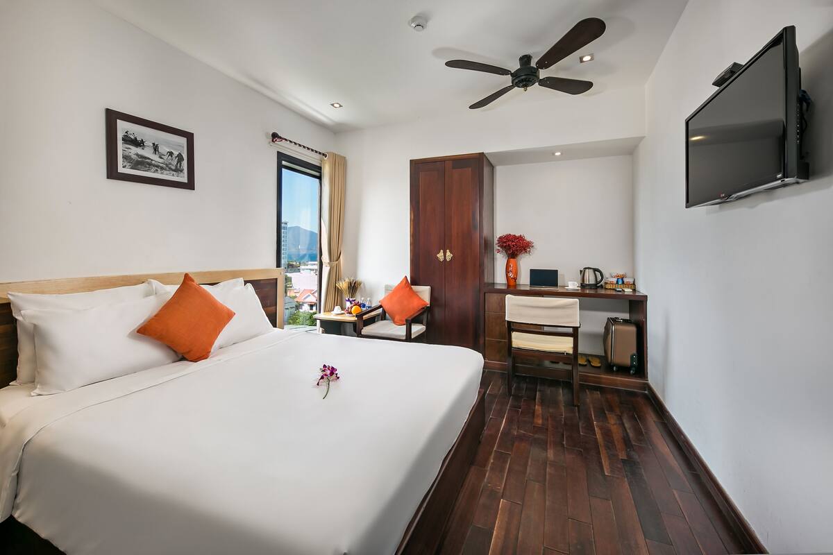 Deluxe Double Room, 1 Bedroom, Non Smoking, City View