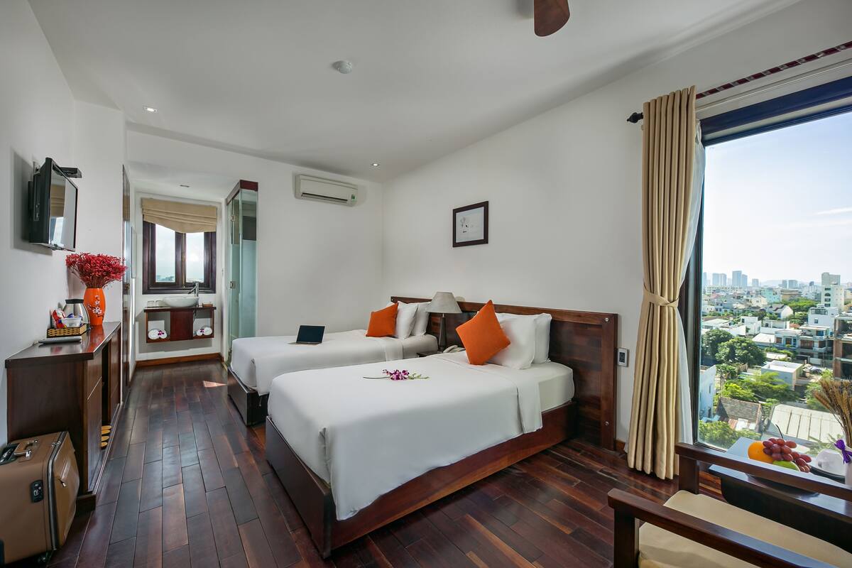 Deluxe Twin Room, 1 Bedroom, Non Smoking, City View