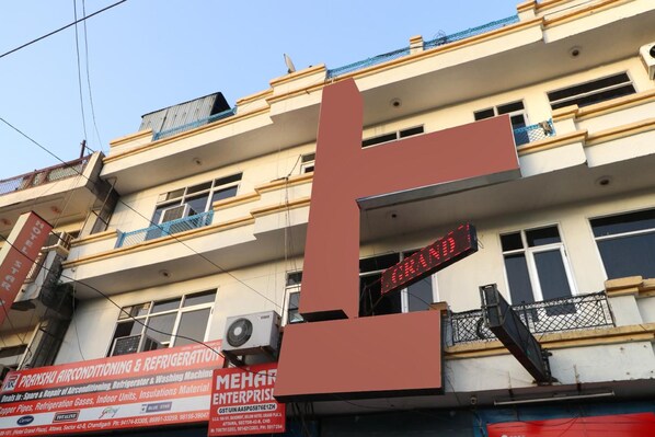 Exterior - Hotel Grand Plaza (Chandigarh)