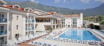 Aes Club Hotel