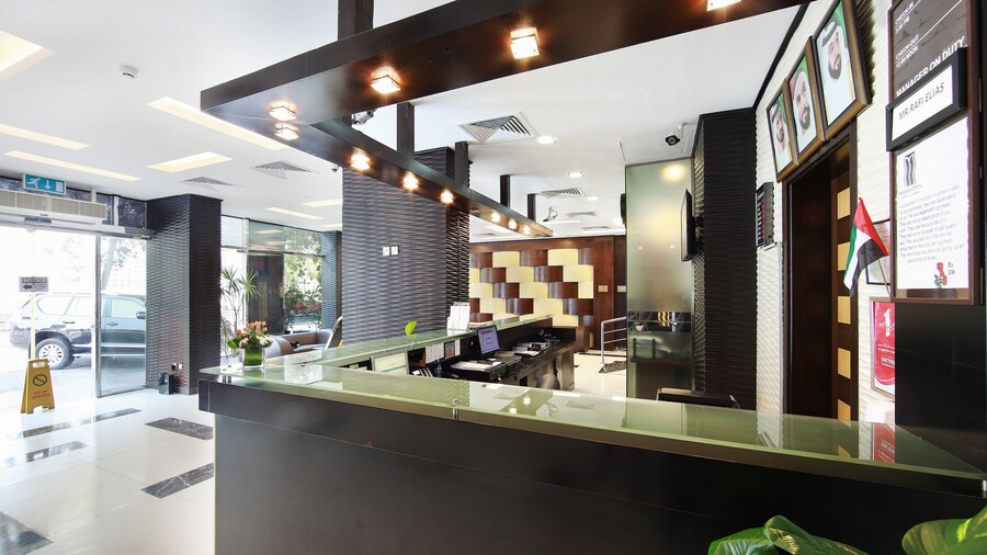 Manhattan Avenue Hotel