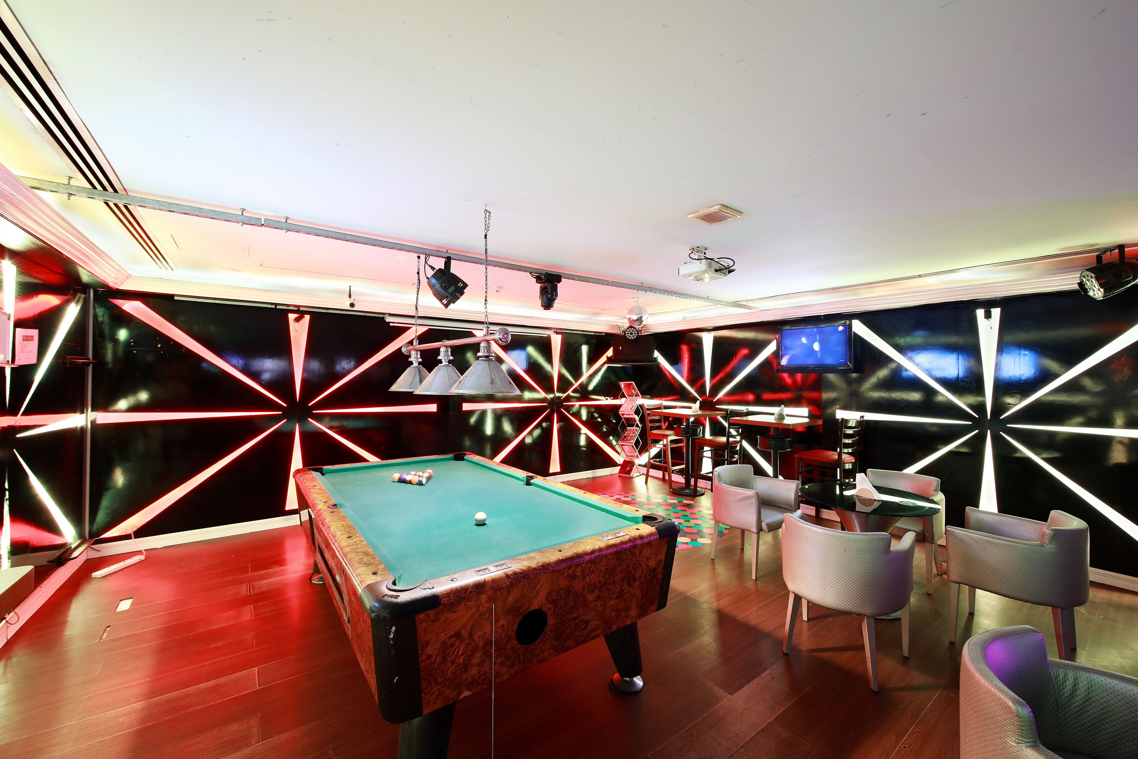 Photo - Manhattan Avenue Hotel