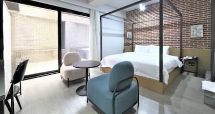 Hound Hotel Seomyeon 1st Street