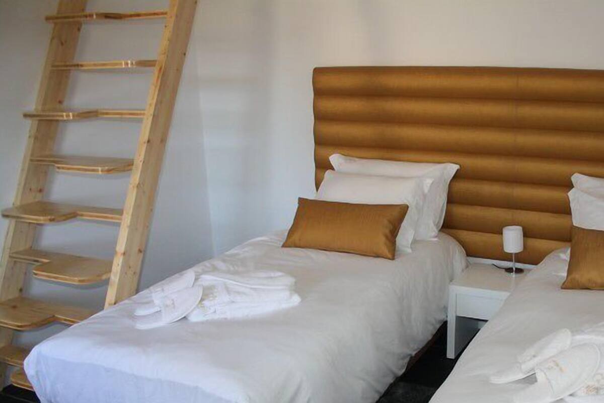 Deluxe Triple Room (3 people) | Minibar, desk, blackout curtains, soundproofing