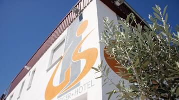 Fachada del alojamiento