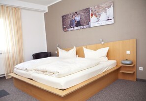 Classic Double or Twin Room | Premium bedding, desk, laptop workspace, soundproofing - GS Hotel Geiger (Mindelheim)