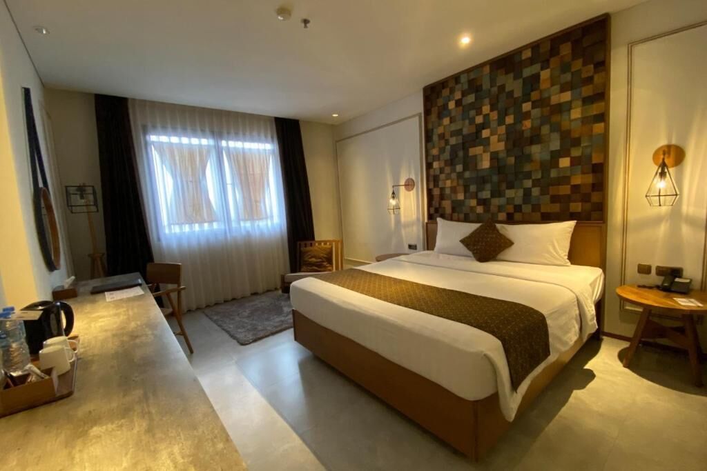 minibar, in-room safe, desk, soundproofing