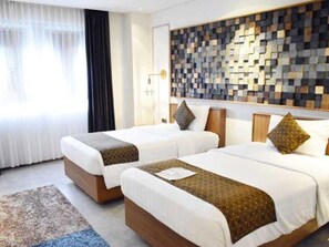 Minibar, in-room safe, desk, soundproofing - de JAVA Hotel (Bandung)