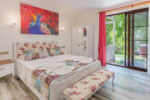 Deluxe Double Room | Free cribs/infant beds - Pink Palace Hotel (Fethiye)