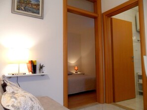 Appartement Confort, 1 chambre, terrasse | Coin séjour | Télévision à écran plat