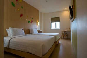 In-room safe, desk, soundproofing, free WiFi - Maxone Hotels at Malang (Malang)