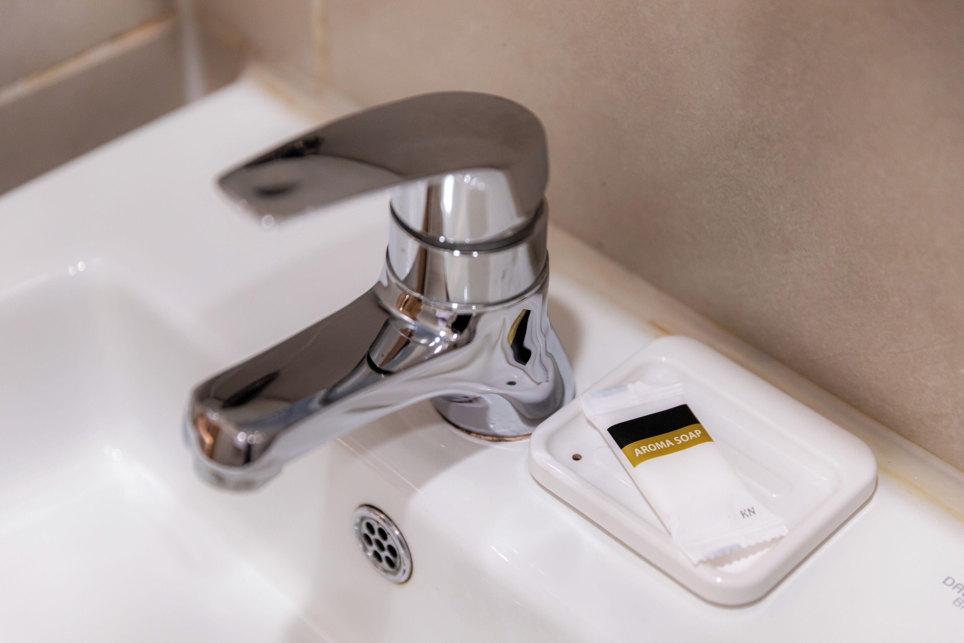 shower, free toiletries, hair dryer, slippers