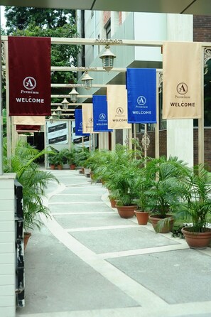 Property grounds - Hotel Aquamarine (Chandigarh)