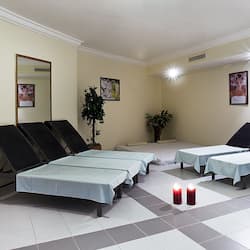 Salas para tratamentos a dois, sauna seca, sauna a vapor
