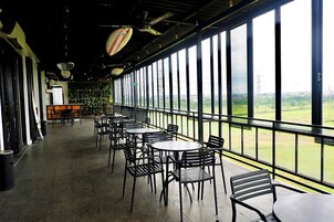 Breakfast, lunch, dinner served; international cuisine 