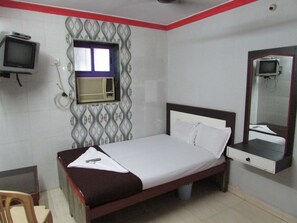 Rollaway beds, free wired Internet
