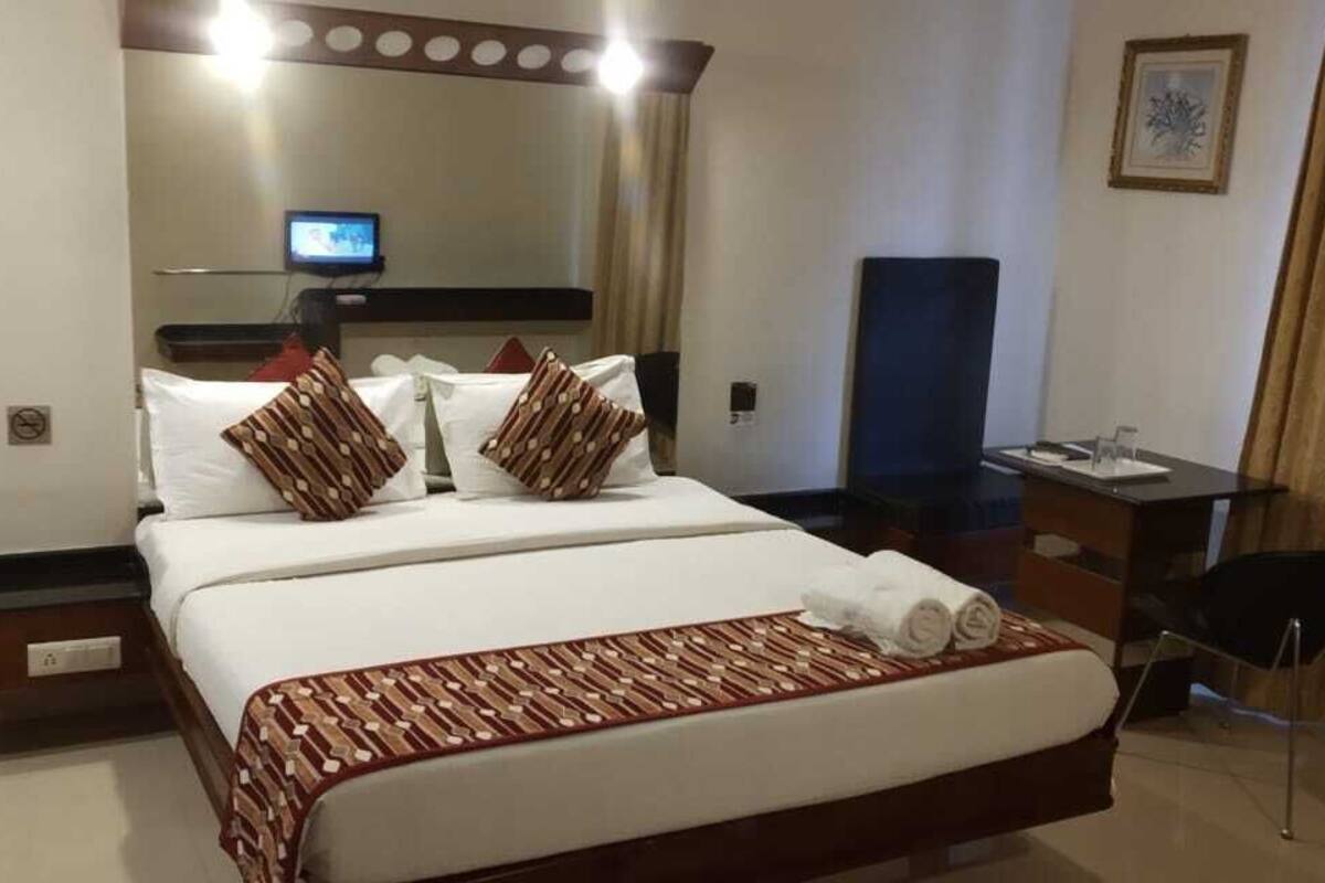 Superior Double Room | 1 bedroom, premium bedding, desk, soundproofing