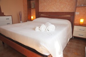 Senior Villa, 1 Bedroom | Premium bedding, free WiFi - Domus in Viridi (Rome)