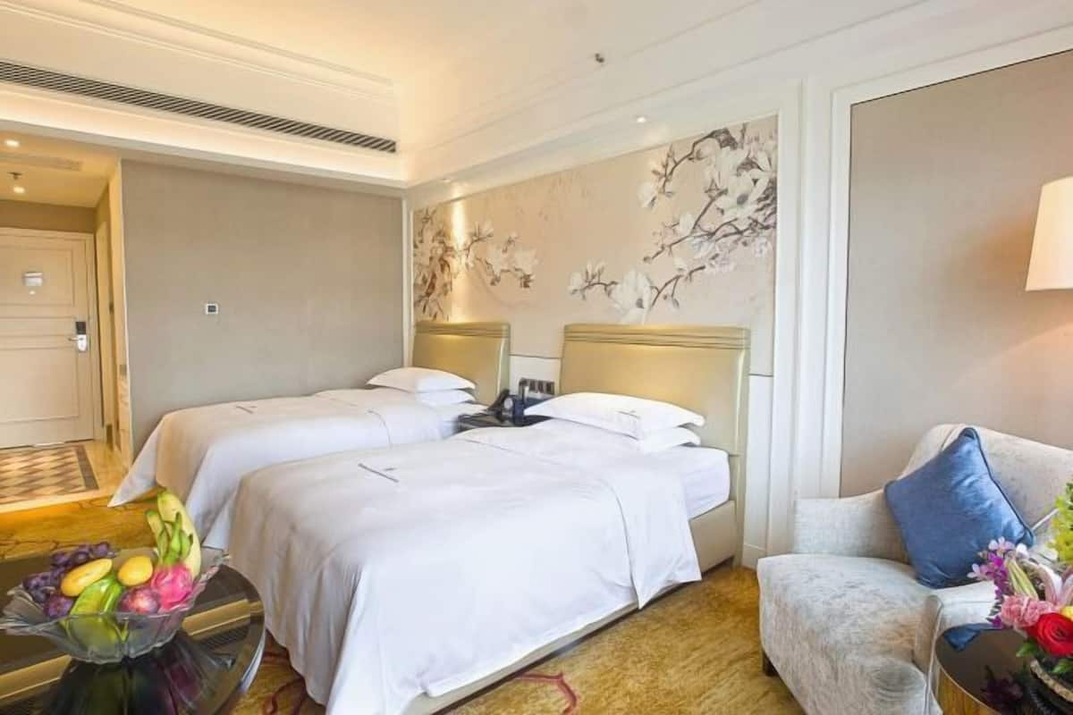 1 bedroom, premium bedding, down duvets, pillow-top beds