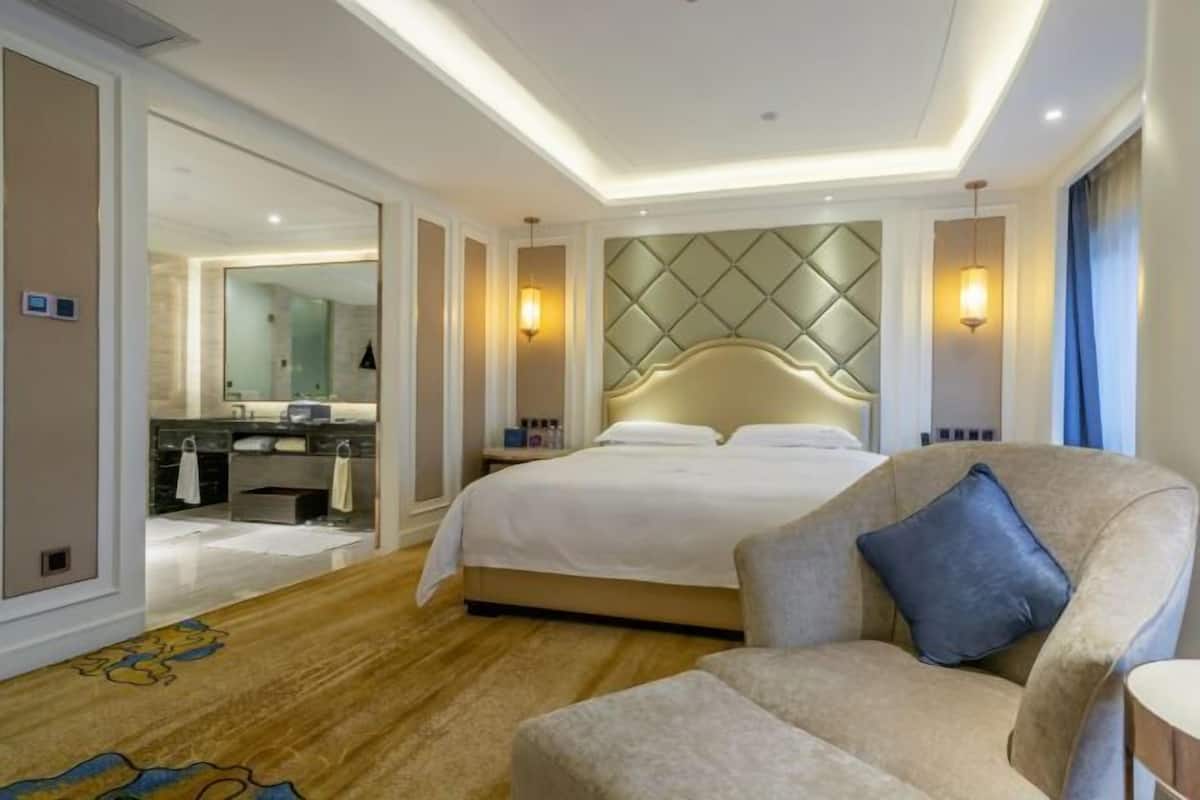 1 bedroom, premium bedding, down duvets, pillow-top beds