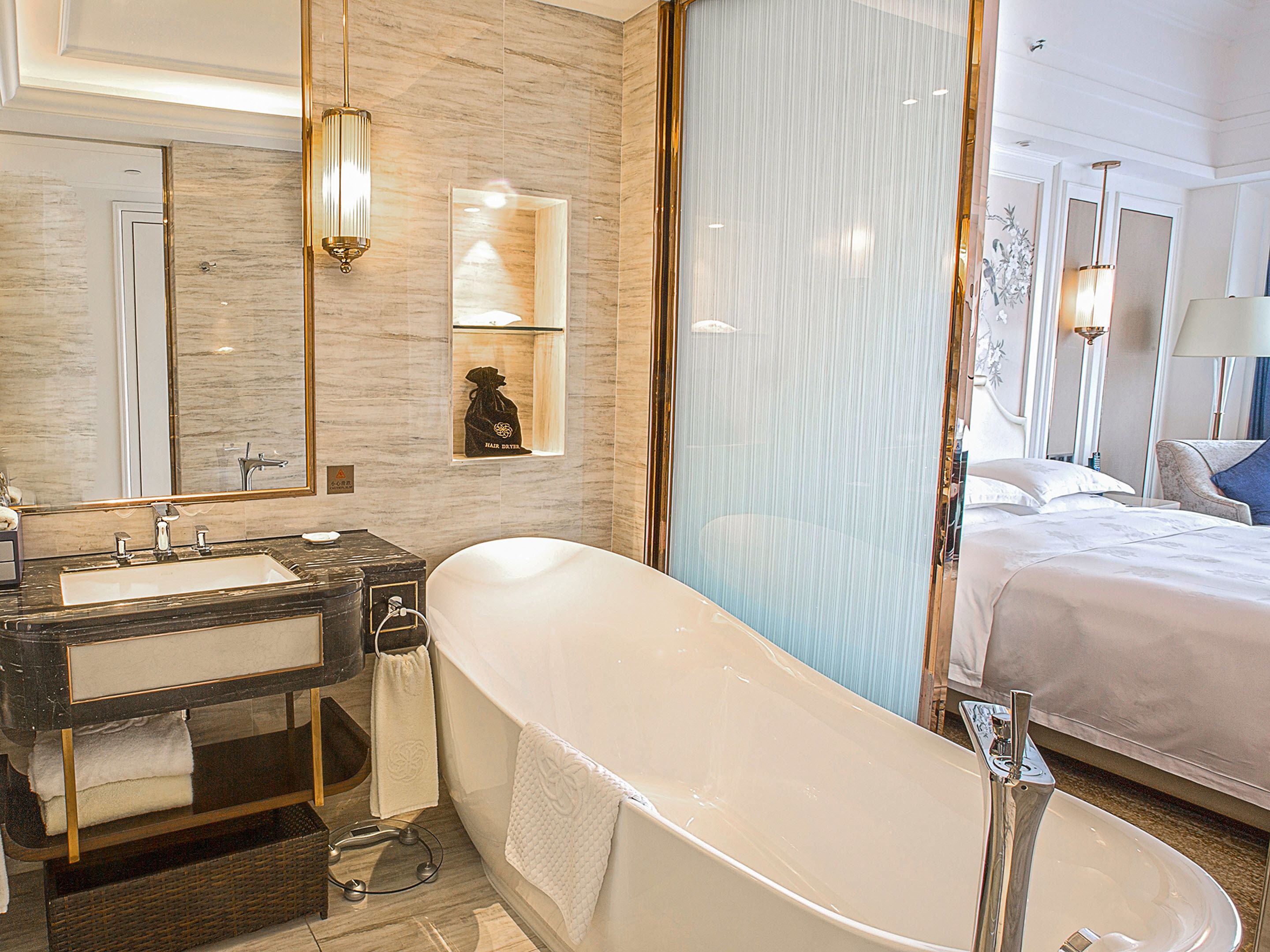 business room, 1 king bed, city view | bathroom | designer toiletries, hair dryer, bathrobes, slippers