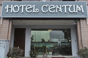 Pintu masuk hartanah