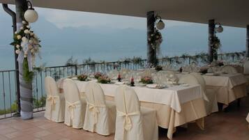 ์ผ์ธ ์ฐํ ๊ณต๊ฐ