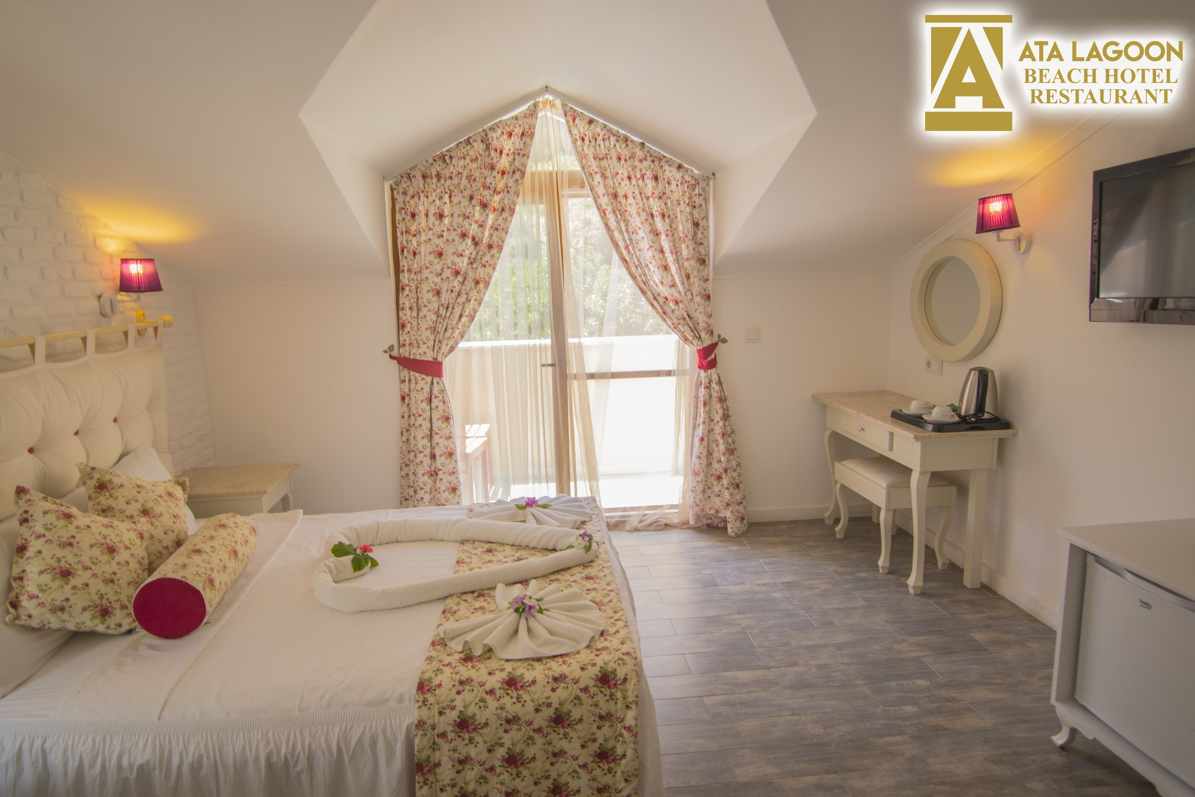 deluxe double room, 1 double bed | minibar, soundproofing, bed sheets