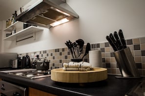 Apartment, 1 Bedroom, Kitchen, City View | Private kitchen