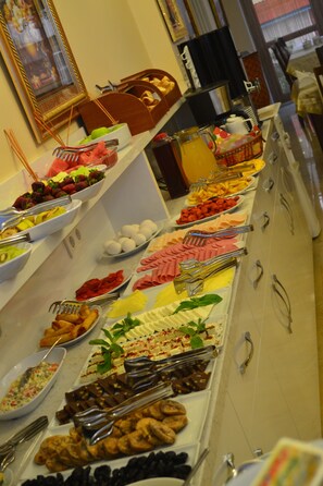 Buffet - Blue Istanbul Suites (Istanbul)