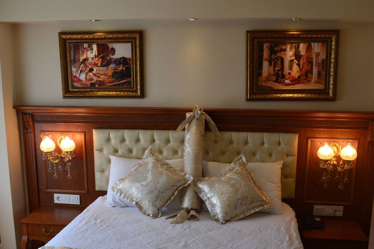 Standard Family Suite (4 Person) | 1 bedroom, minibar, in-room safe, desk