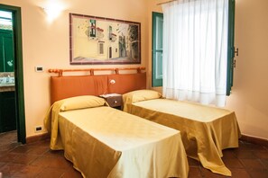 Minibar, soundproofing, free WiFi, bed sheets