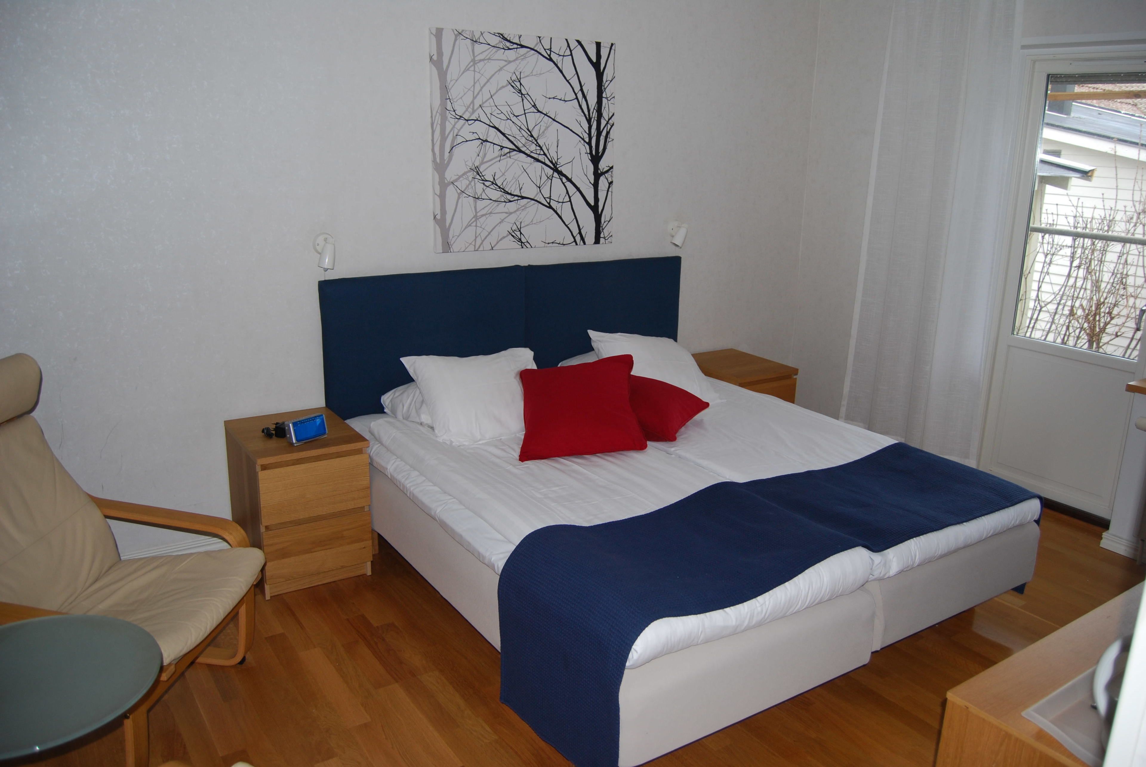 premium bedding, blackout curtains, iron/ironing board, travel cot