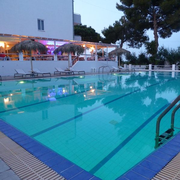 Piscine extérieure