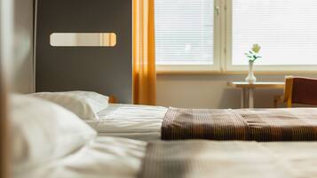 Perhehuone hostellissa | Desk, free cribs/infant beds, free WiFi, bed sheets