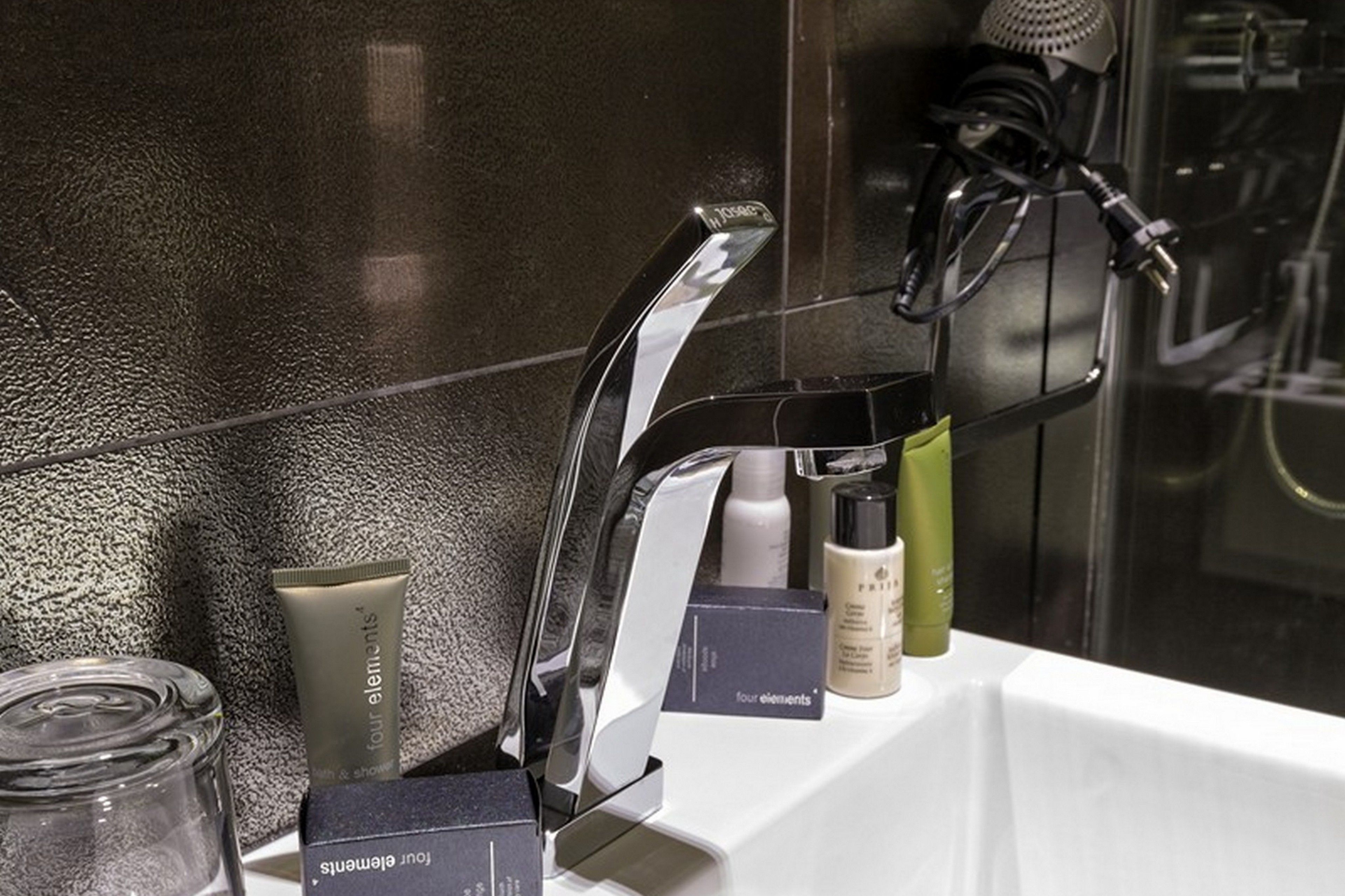 shower, free toiletries, hair dryer, bathrobes